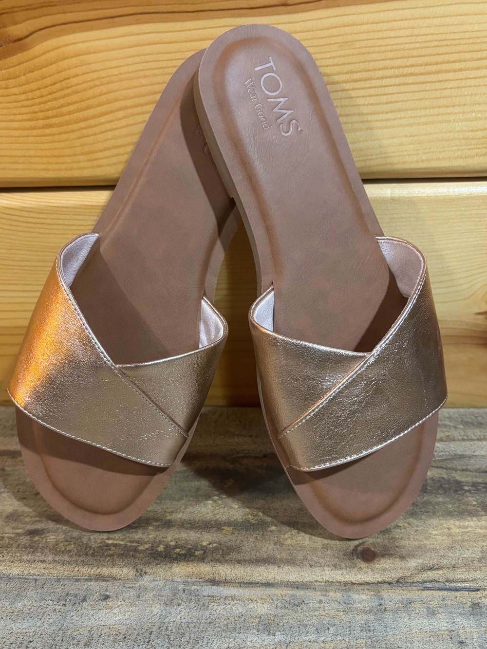 TOMS Women's Metallic Rose Gold Slide Sandals